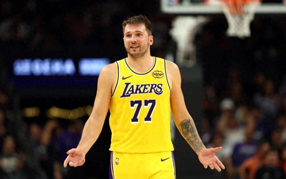 开云官方下载-湖人加时险胜掘金后！4人要点名表扬，3点没有做好，险些葬送好局